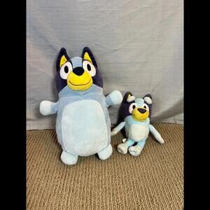 Squishmallows Bluey and small bluey plush by Moosetoys